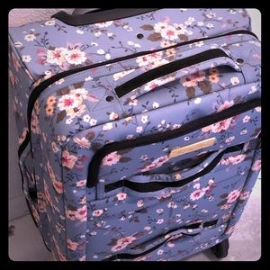 The House of Flynn Rolling Camera Case